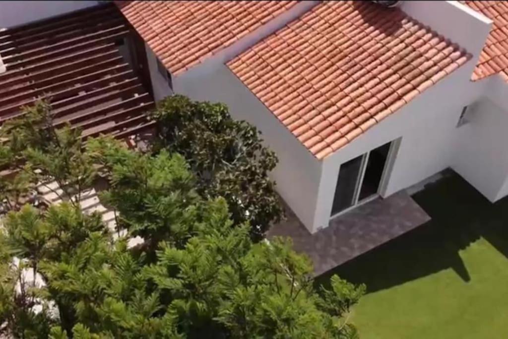 Gezellige Villa Met Prachtig Zicht En Zwembad 아로나 외부 사진