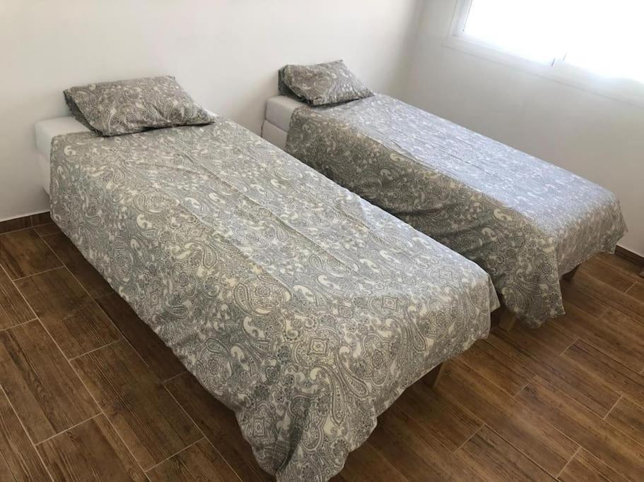 Gezellige Villa Met Prachtig Zicht En Zwembad 아로나 외부 사진