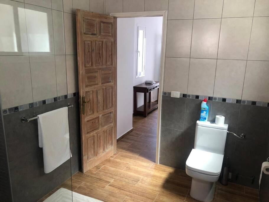 Gezellige Villa Met Prachtig Zicht En Zwembad 아로나 외부 사진